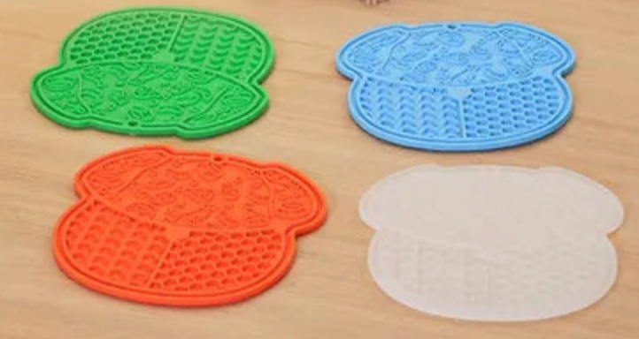 DeFur Lick Mat